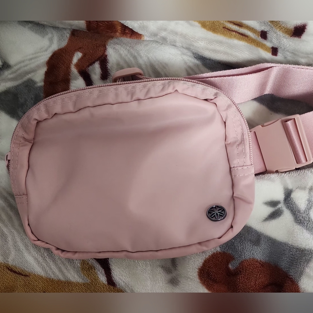 Gaiam Pink crossbody belt bag